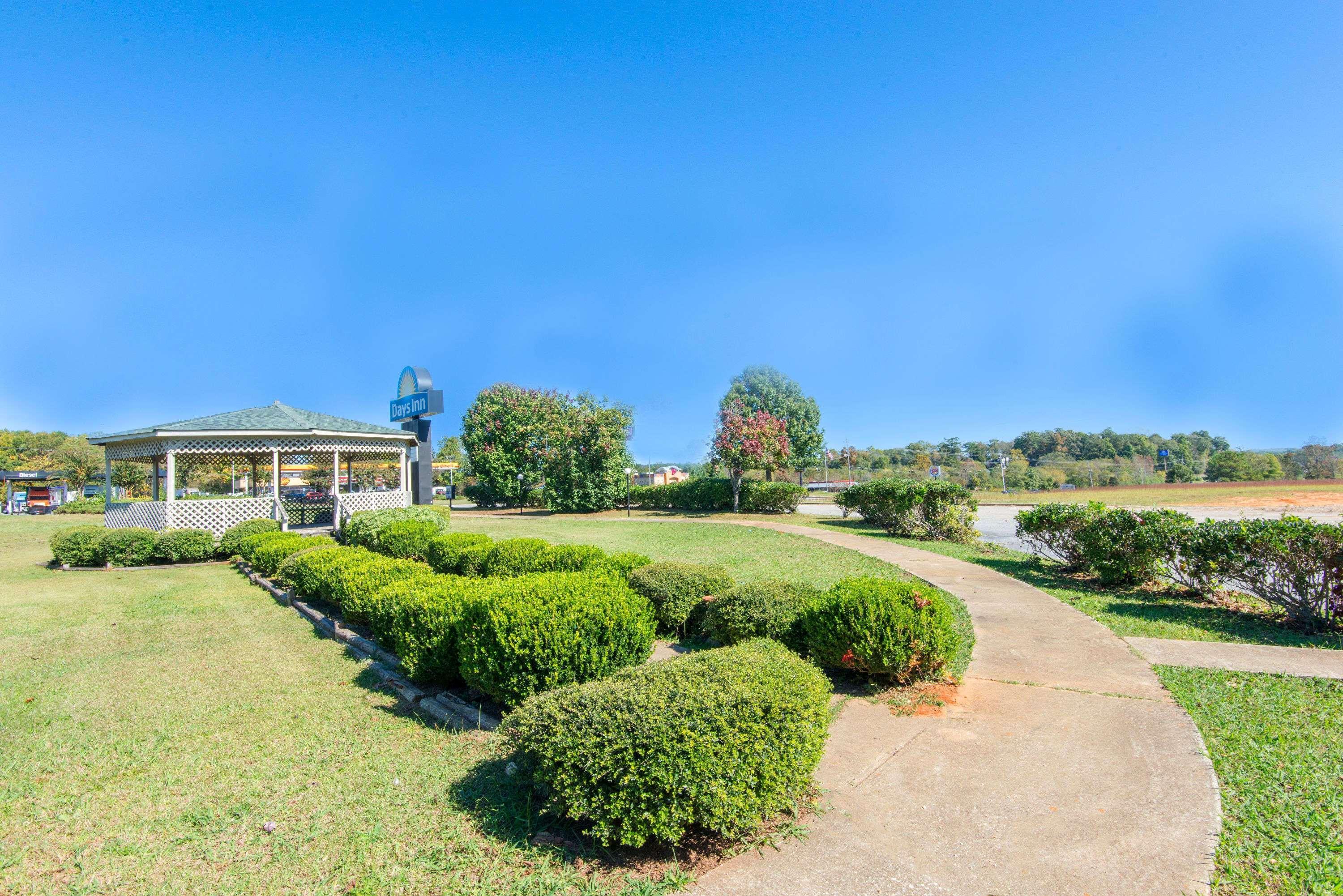 Days Inn By Wyndham Opelika Εξωτερικό φωτογραφία