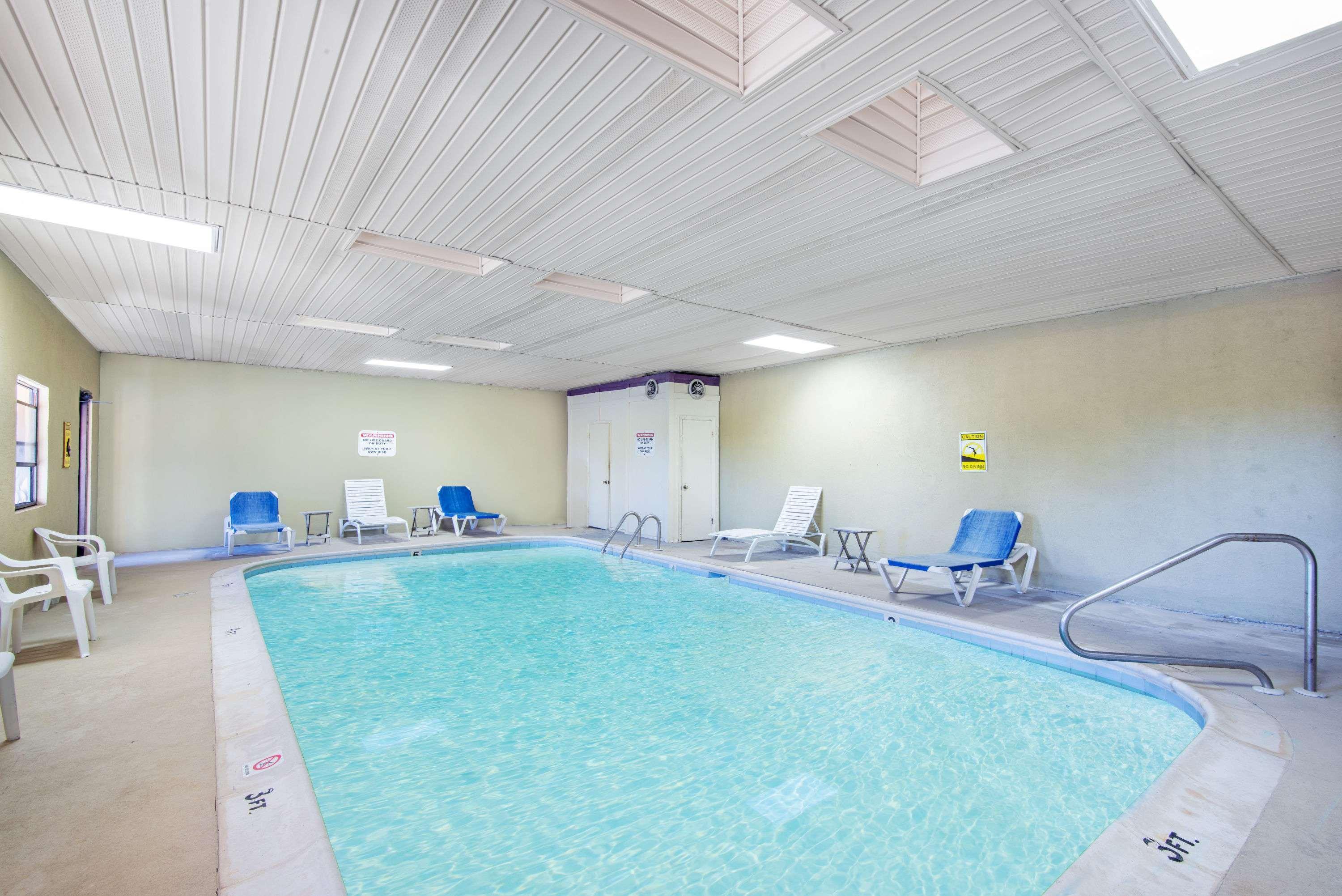 Days Inn By Wyndham Opelika Εξωτερικό φωτογραφία