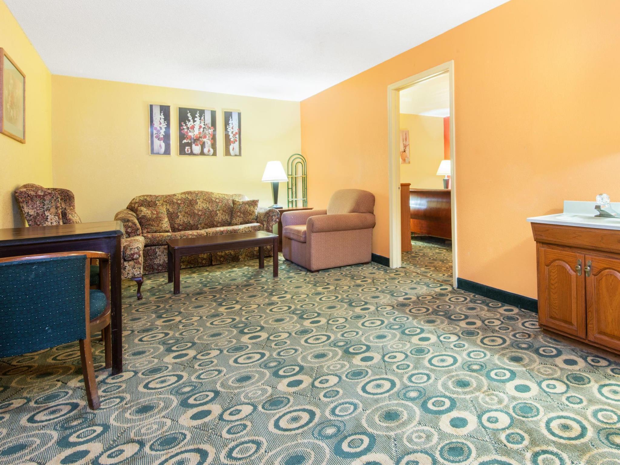 Days Inn By Wyndham Opelika Εξωτερικό φωτογραφία